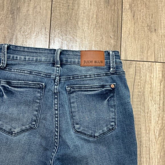 Judy Blue‎ Womens Jeans Size 7/28 Flare Crop Frayed Hem Medium Wash Denim Casual - Picture 9 of 9